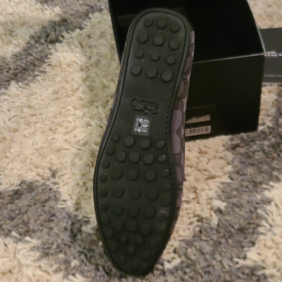 COPY - A pair of 7 1/2  COACH SLIDES(others up to… - Picture 3 of 4